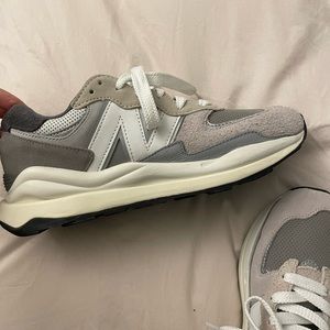Brand NEW. New balance sneakers - 57/40. US men's size 7